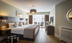 new/glenroyalhotel-executivetwinroom-112web.jpg