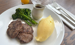 new/kidsmeal-ministeak-web.jpg