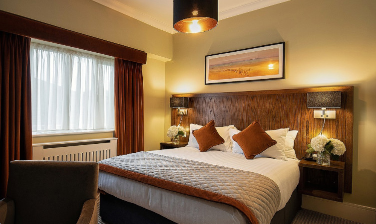 Business Sustainability in The Glenroyal Hotel Bedrooms 