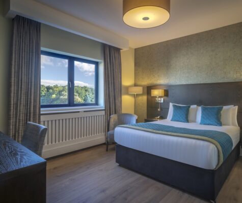 Deluxe Bedroom 292 2 resized - Glenroyal Hotel