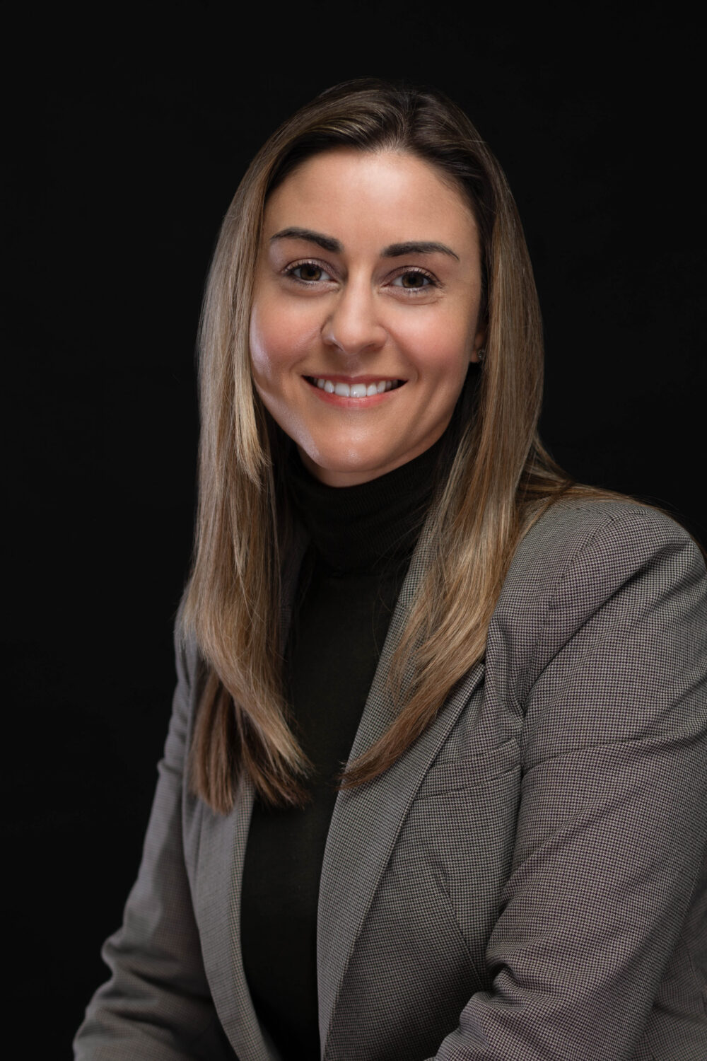 Jaclyn Kilmurray 2 colour - Glenroyal Hotel